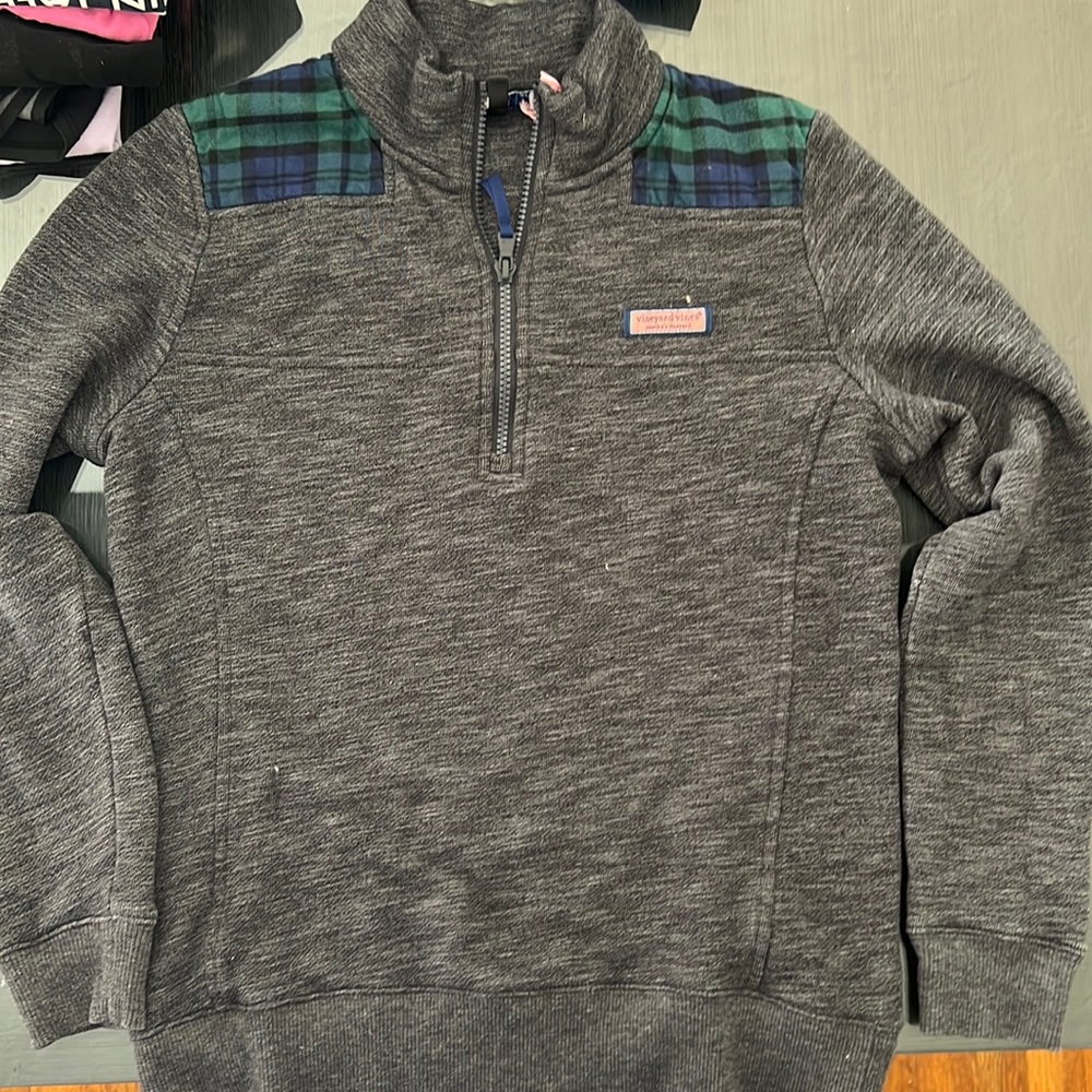 EUC VINEYARD VINES Shep shirt.  Womens XS grey and tartan plaid